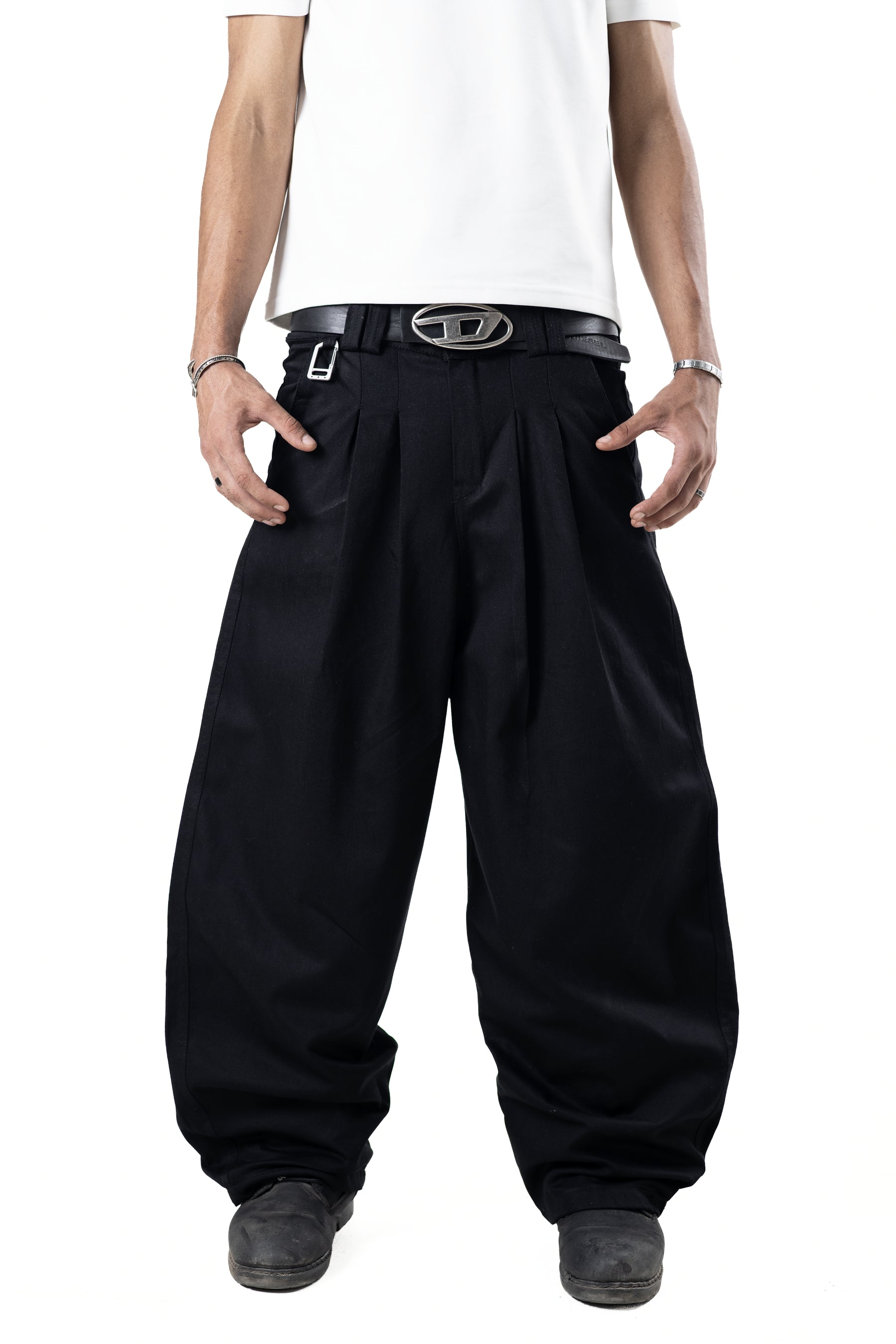 Black Pleated Balloon Pants