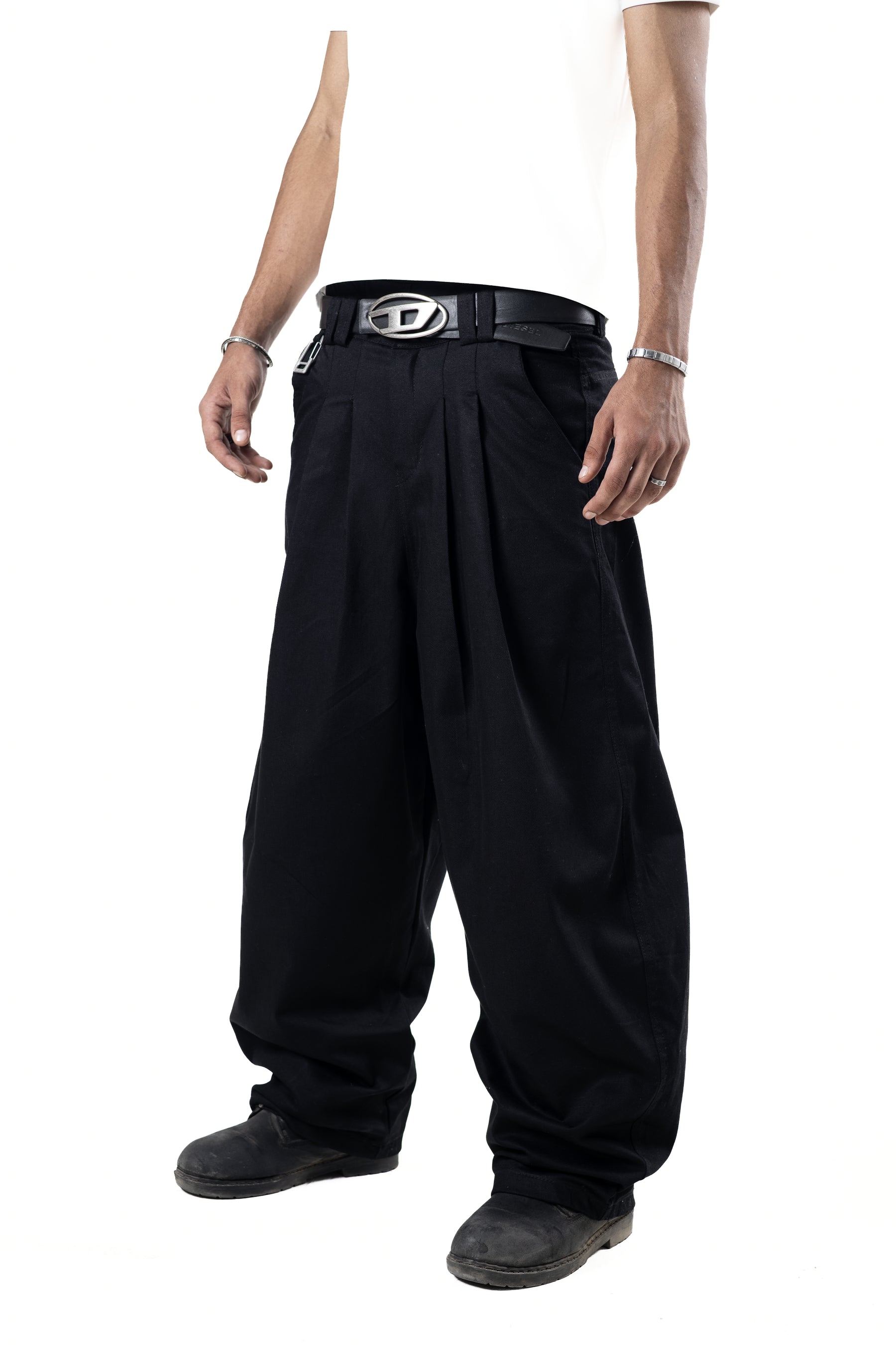 Black Pleated Balloon Pants